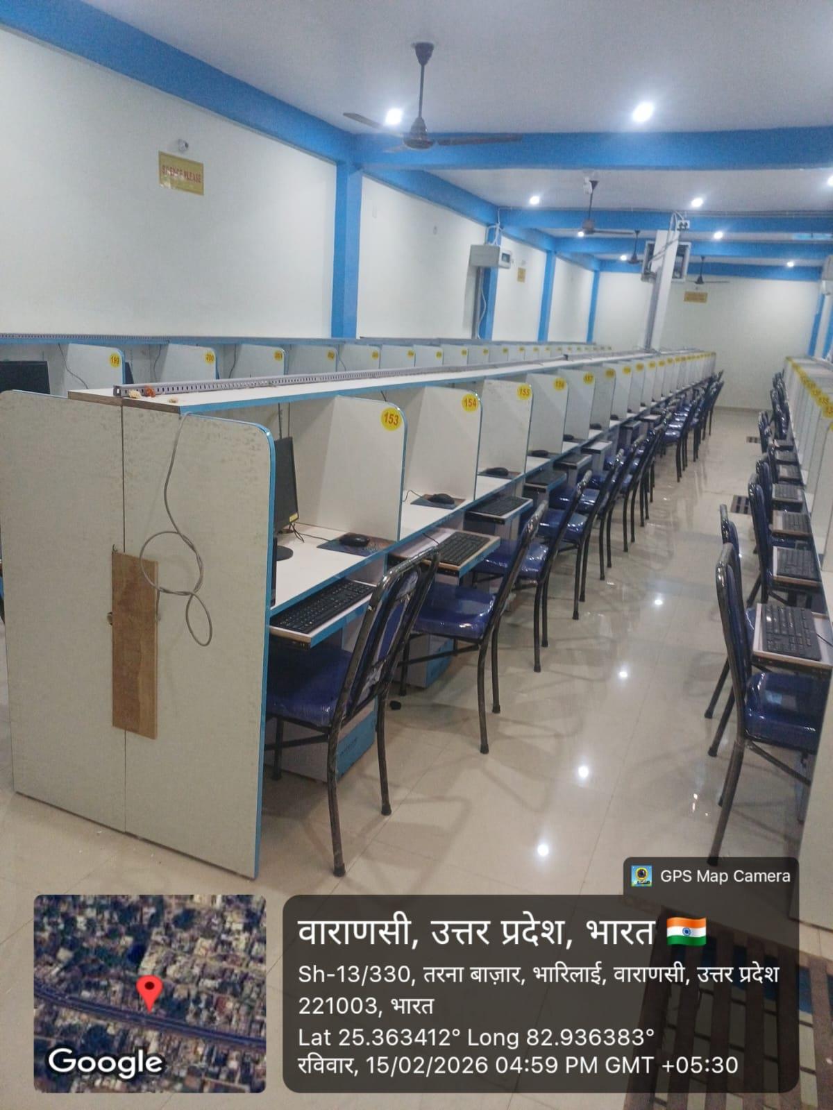 Computer Lab 04 with rows of systems